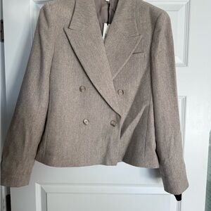 Elegant Women's Double-Breasted Blazer